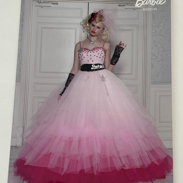 バービー ウェディングドレスの通販 by サンディ。
's shop｜ラクマ Barbie カラードレス 人気超激安
