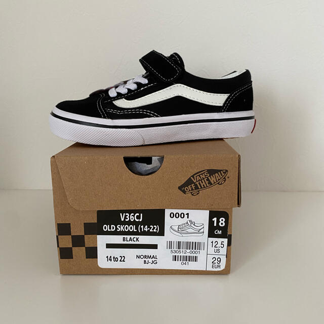 VANS(ヴァンズ)の【新品未使用】バンズ　オールドスクール　18cm キッズ/ベビー/マタニティのキッズ靴/シューズ(15cm~)(スニーカー)の商品写真