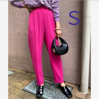 アメリヴィンテージ(Ameri VINTAGE)の新品タグ付　GEORGETTE TAPERED PANTS　紫　ピンク S(カジュアルパンツ)