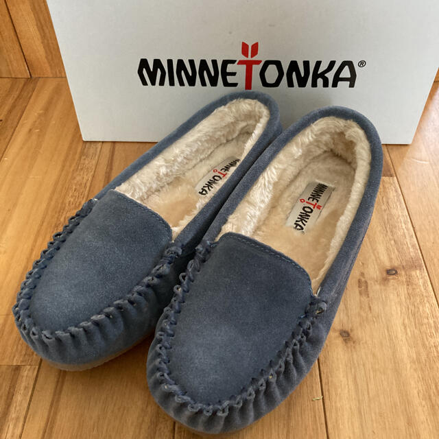 Minnetonka(ミネトンカ)のミネトンカ ボア　モカシン　サックスブルー　25㎝ レディースの靴/シューズ(スリッポン/モカシン)の商品写真