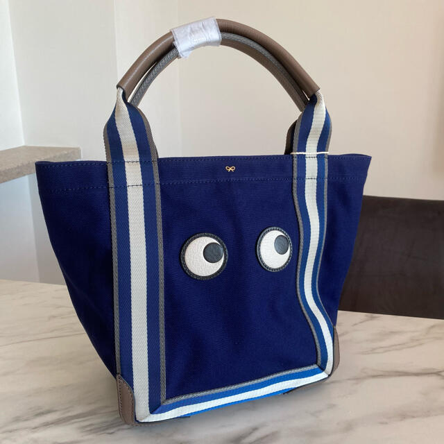 ANYA HINDMARCH(アニヤハインドマーチ)のラスト１【新品】Anya Hindmarch スモール トートバッグ ベージュ レディースのバッグ(トートバッグ)の商品写真