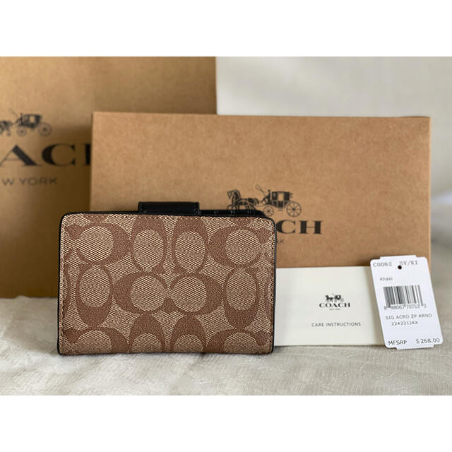 COACH(コーチ)のCOACH コーチ 二つ折り財布 レザー  シグネチャー レディースのファッション小物(財布)の商品写真