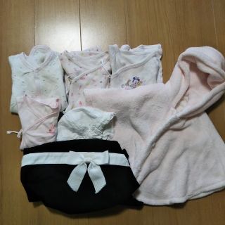 コムサイズム(COMME CA ISM)の新生児 女の子 冬肌着 アウター ポンチョ 帽子 授乳ケープ まとめ売り(肌着/下着)