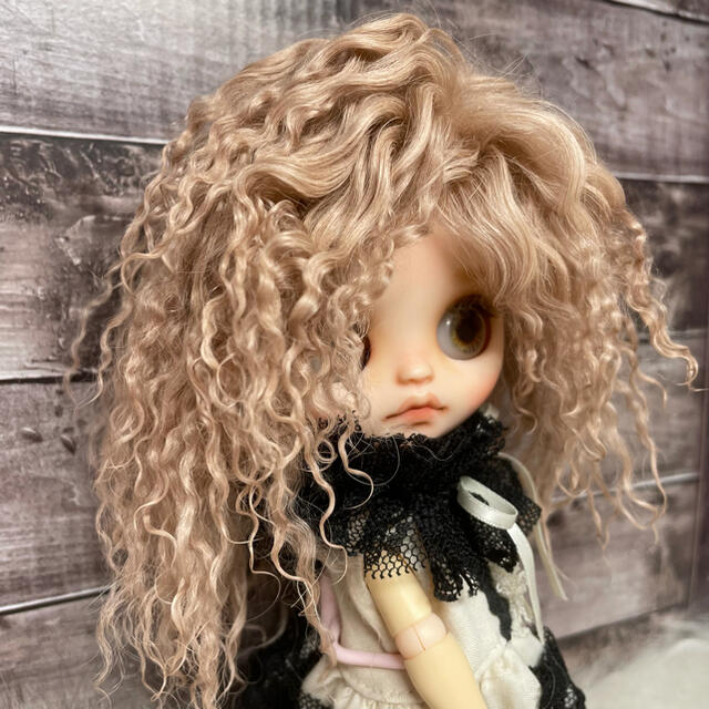 blythe _wm-515サーモンベージュ⭐️チベットラムウィッグ