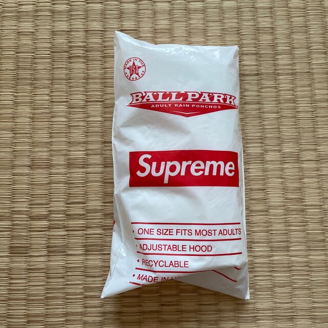 Supreme(シュプリーム)のSupreme BALLPARK PONCHO ポンチョ メンズのジャケット/アウター(ポンチョ)の商品写真