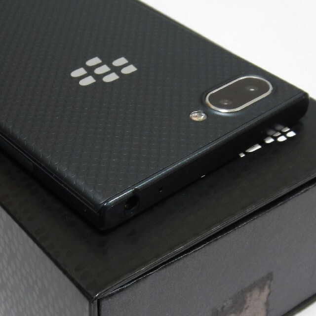 BlackBerry(ブラックベリー)のSIMフリー BlackBerry KEY2 LE BBE100-4 スマホ/家電/カメラのスマートフォン/携帯電話(スマートフォン本体)の商品写真