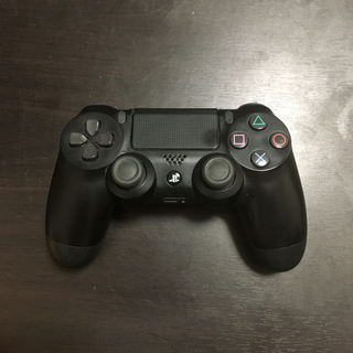 プレイステーション4(PlayStation4)のPS4 コントローラー　純正　黒　ブラック(その他)