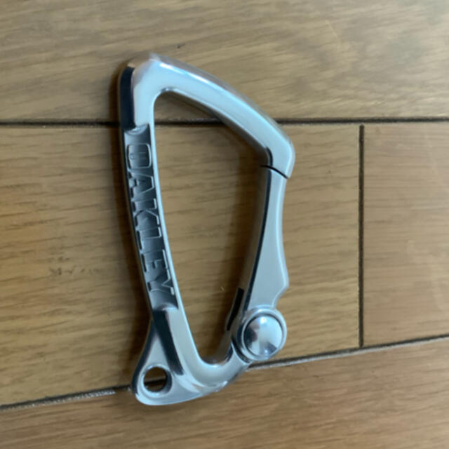 Oakley(オークリー)のオークリー　ラージ　カラビナ　Large Carabiner 　ポリッシング メンズのファッション小物(キーホルダー)の商品写真