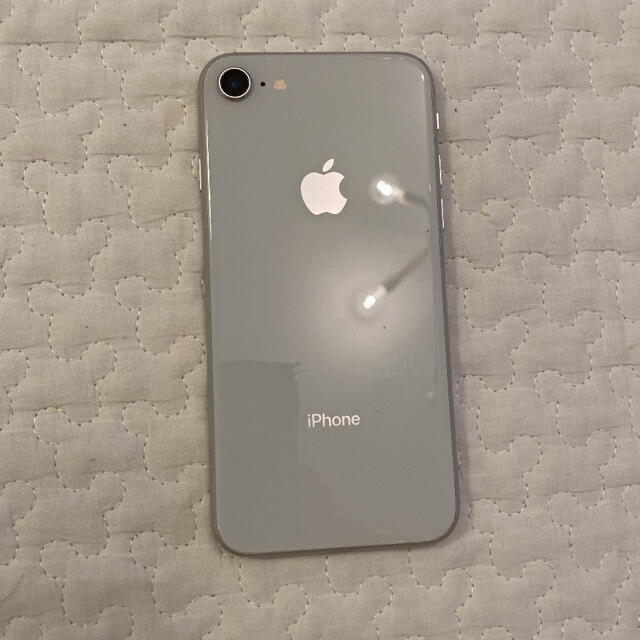 iPhone8 silver 64GB SIMロック解除済み