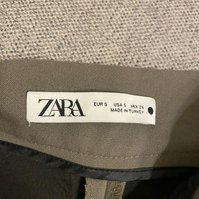 ZARA(ザラ)のZARA キュロットパンツ　ショートパンツ レディースのパンツ(ショートパンツ)の商品写真