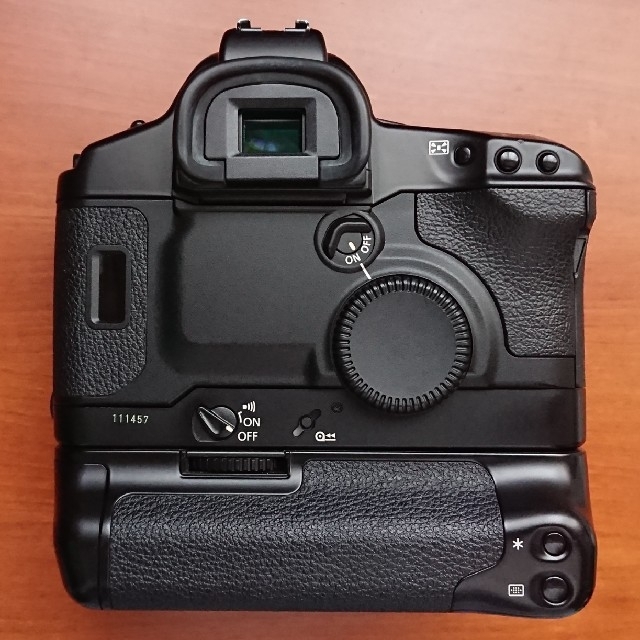 【国内配送】 - Canon canon (PB-E2付) EOS-1v フィルムカメラ