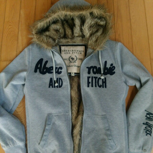 Abercrombie&Fitch(アバクロンビーアンドフィッチ)のアバクロ 内ボアパーカー Ｍ メンズのトップス(パーカー)の商品写真