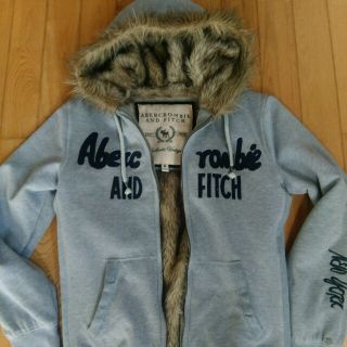 Abercrombie & Fitch パーカー