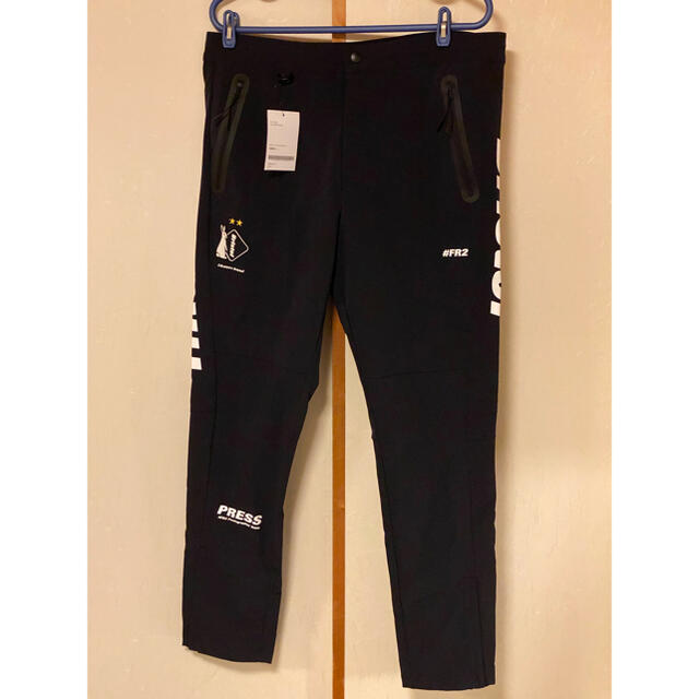 F.C.R.B.(エフシーアールビー)の【完売レア品】Bristol FR2 WARM UP PANTS XL 黒 メンズのパンツ(その他)の商品写真