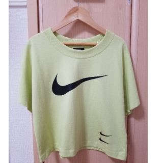 ナイキ(NIKE)のNIKE　☆ショート丈Tシャツ☆　値下げ不可(Tシャツ(半袖/袖なし))