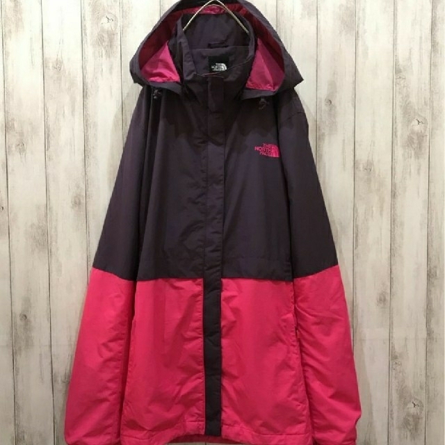 THE NORTH FACE(ザノースフェイス)のチェリー様　専用レディース　マウンテンパーカー レディースのジャケット/アウター(ナイロンジャケット)の商品写真