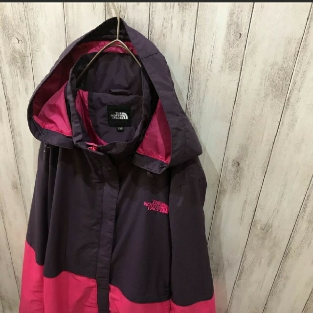 THE NORTH FACE(ザノースフェイス)のチェリー様　専用レディース　マウンテンパーカー レディースのジャケット/アウター(ナイロンジャケット)の商品写真