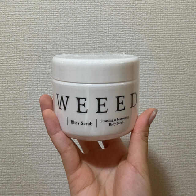 【新品未使用】WEEED ボディスクラブ コスメ/美容のボディケア(ボディスクラブ)の商品写真