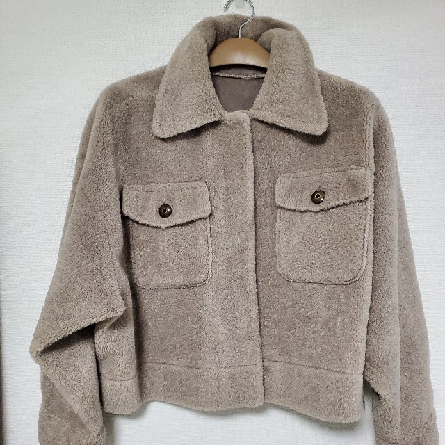 Ameri VINTAGE(アメリヴィンテージ)のameri vintage　OVER SIZU MOUTON COAT レディースのジャケット/アウター(ムートンコート)の商品写真