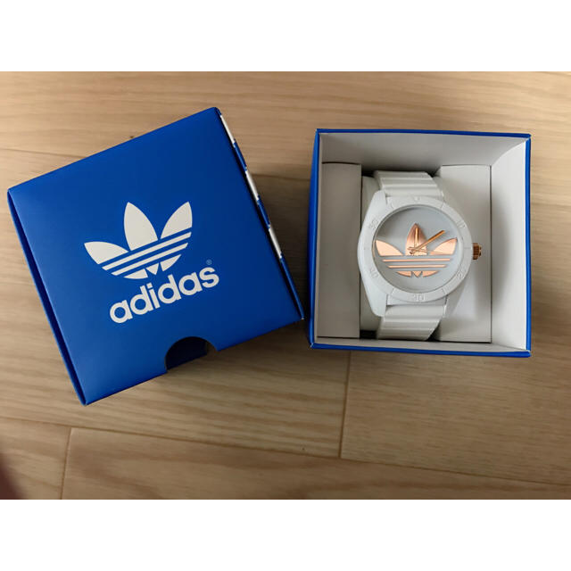 adidas 時計 ♡ホワイト×ピンクゴールド♡ | フリマアプリ ラクマ