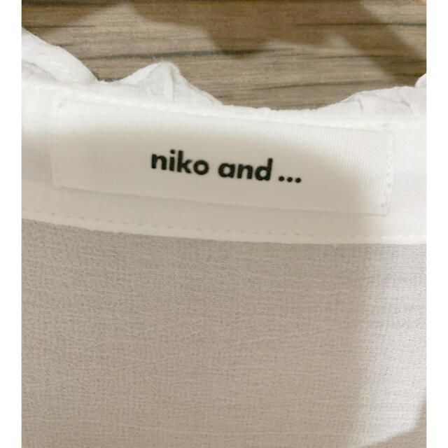 niko and...(ニコアンド)のフリルパフ袖ブラウス レディースのトップス(シャツ/ブラウス(長袖/七分))の商品写真