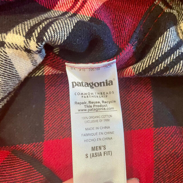 patagonia(パタゴニア)のパタゴニア メンズ ロングスリーブ フィヨルド フランネルシャツ レッド S メンズのトップス(シャツ)の商品写真