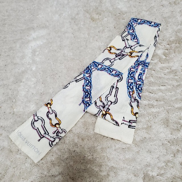 LOUIS VUITTON(ルイヴィトン)のLOUIS VUITTON バンドー　スカーフ レディースのファッション小物(バンダナ/スカーフ)の商品写真