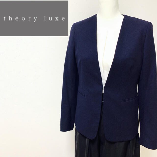 Theory luxe(セオリーリュクス)の【新品同様】theory luxe ノーカラー　テーラード　ジャケット　ネイビー レディースのジャケット/アウター(ノーカラージャケット)の商品写真