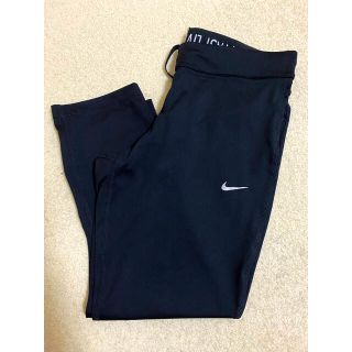 ナイキ(NIKE)の【専用】NIKE クロップドレギンス　黒　Mサイズ(レギンス/スパッツ)