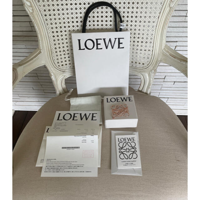 LOEWE(ロエベ)のロエベ   ブローチ　ピンクゴールド レディースのアクセサリー(ブローチ/コサージュ)の商品写真