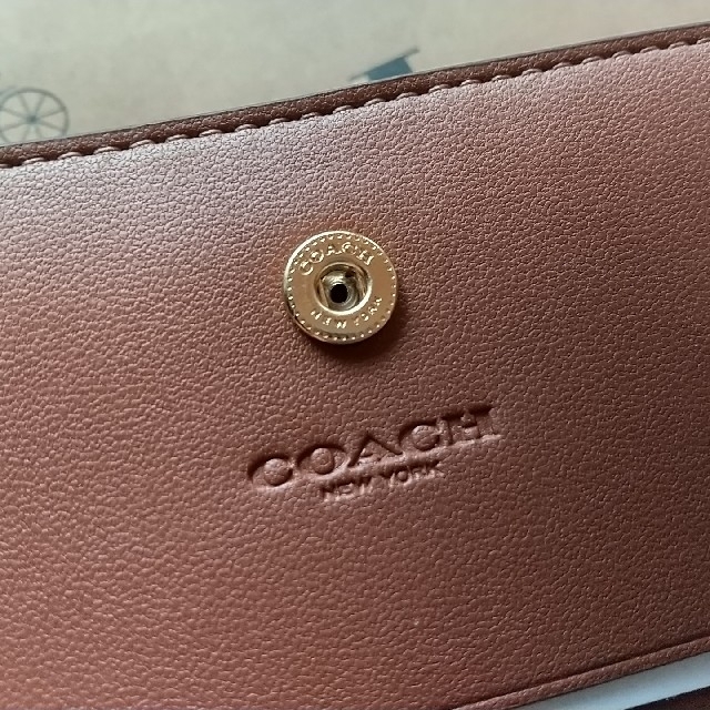 COACH(コーチ)のCOACH コーチ スナップウォレット 折財布 (ブラック) レディースのファッション小物(財布)の商品写真