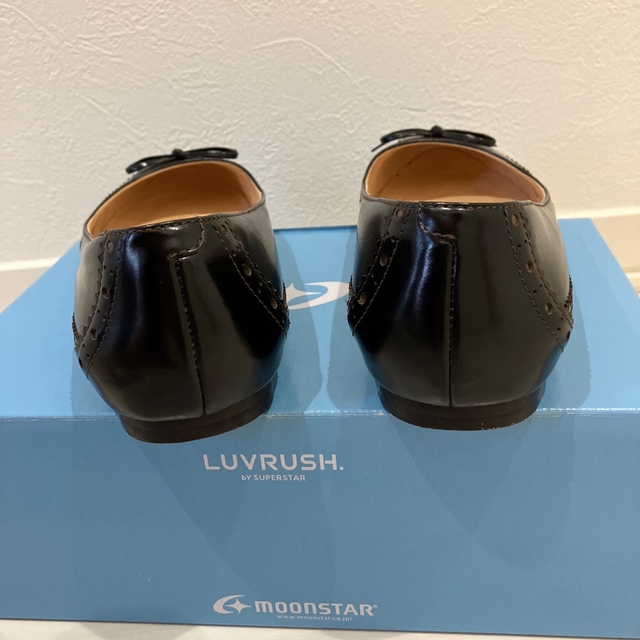 Cole Haan(コールハーン)のコールハーン　パンプス 黒　23.5 レディースの靴/シューズ(ハイヒール/パンプス)の商品写真