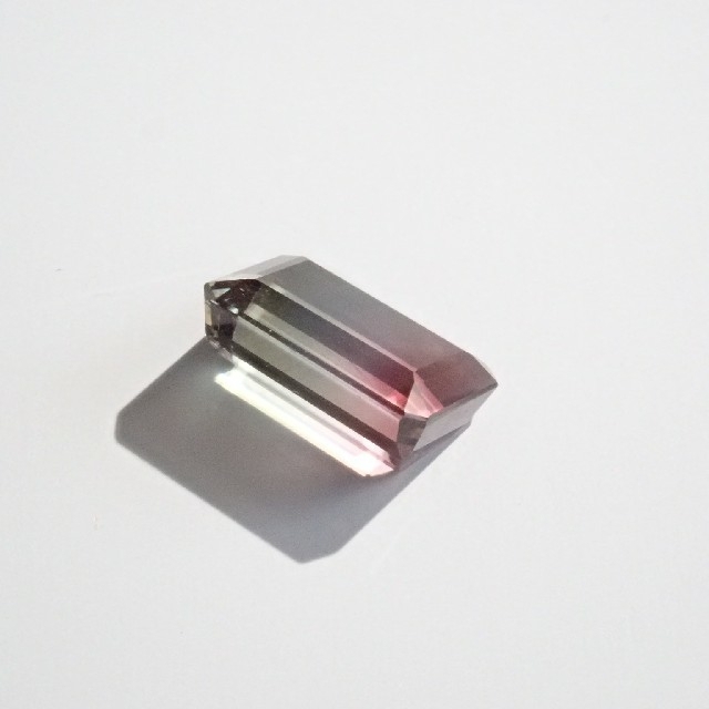 ◆特価品◆ルース 色石【バイカラートルマリン   エメラルドカット】1.86ct 5