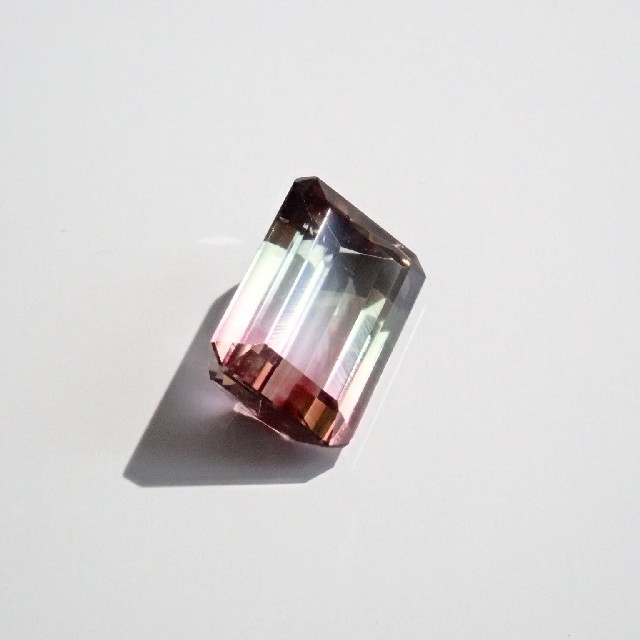 ◆特価品◆ルース 色石【バイカラートルマリン   エメラルドカット】1.86ct 6