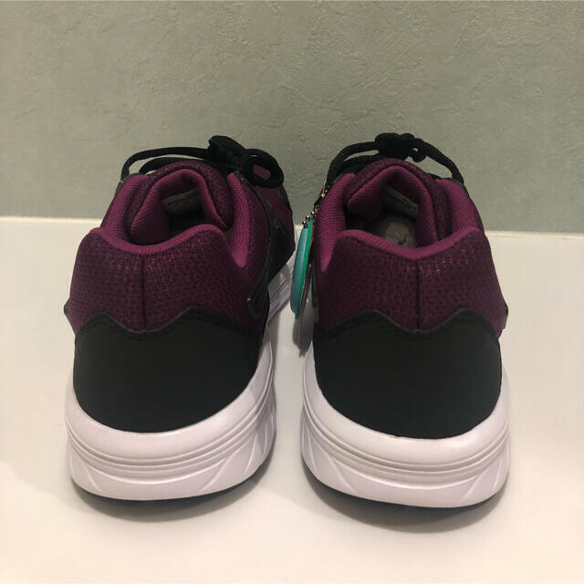 PUMA(プーマ)のプーマ レディースランニングシューズ 24.5cm(新品・未使用・箱あり) スポーツ/アウトドアのランニング(シューズ)の商品写真