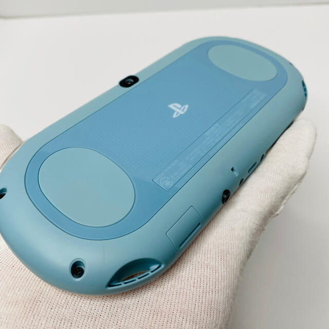 PlayStation Vita(プレイステーションヴィータ)のSONY psvita 本体 PCH-2000 ZA14 ライトブルー エンタメ/ホビーのゲームソフト/ゲーム機本体(携帯用ゲーム機本体)の商品写真