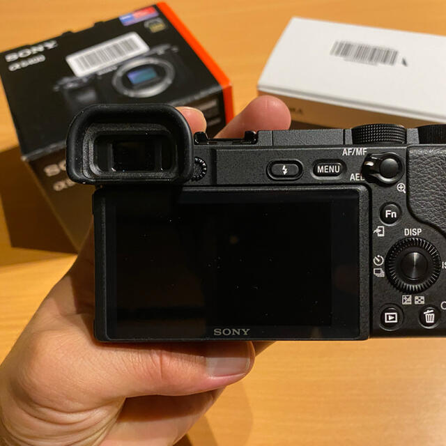 SONY(ソニー)のa6400 sony  siguma 16mm f1.4 スマホ/家電/カメラのカメラ(ミラーレス一眼)の商品写真