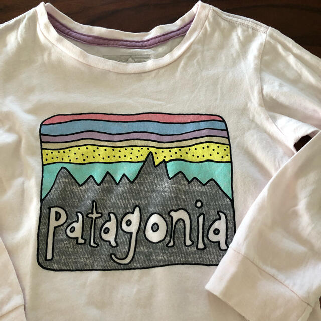 patagonia(パタゴニア)のパタゴニア⭐︎キッズ長袖Tシャツ4T キッズ/ベビー/マタニティのキッズ服男の子用(90cm~)(Tシャツ/カットソー)の商品写真