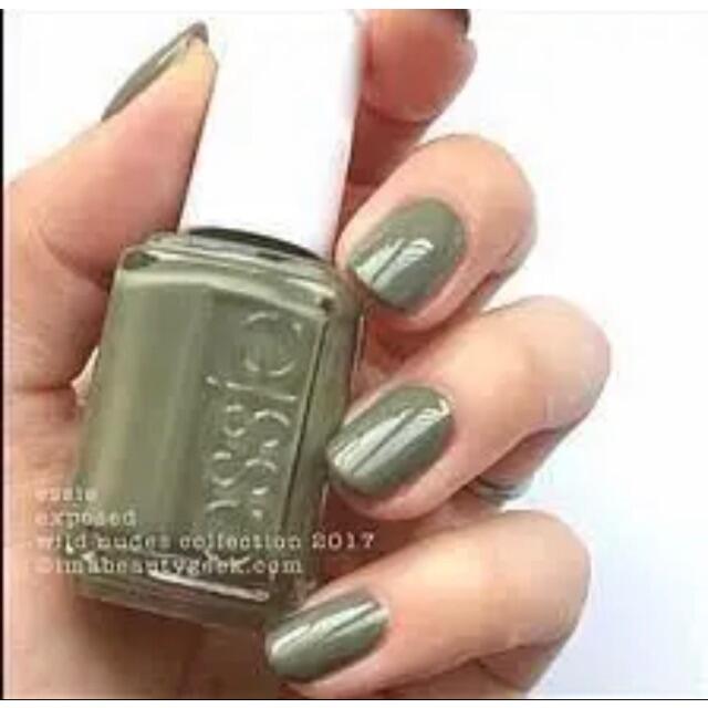 Essie(エッシー)のessie Exposed 1127 コスメ/美容のネイル(マニキュア)の商品写真