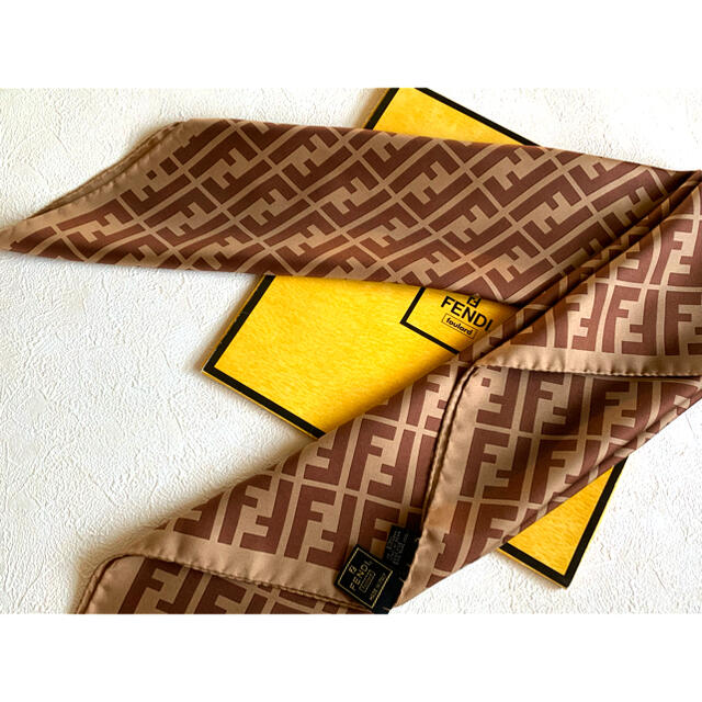 新品爆買い FENDI - フェンディ シルクスカーフ ⑨ ☆ズッカブラウン