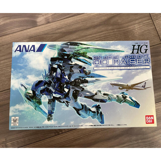 HG1/144機動戦士ガンダム00ダブルオーライザーANAオリジナルカラーVer エンタメ/ホビーのおもちゃ/ぬいぐるみ(模型/プラモデル)の商品写真