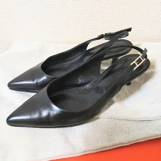 【新商品！】 エルメス 靴 バックストラップ スエード パウダーイエロー 23.5 ミュール サンダル