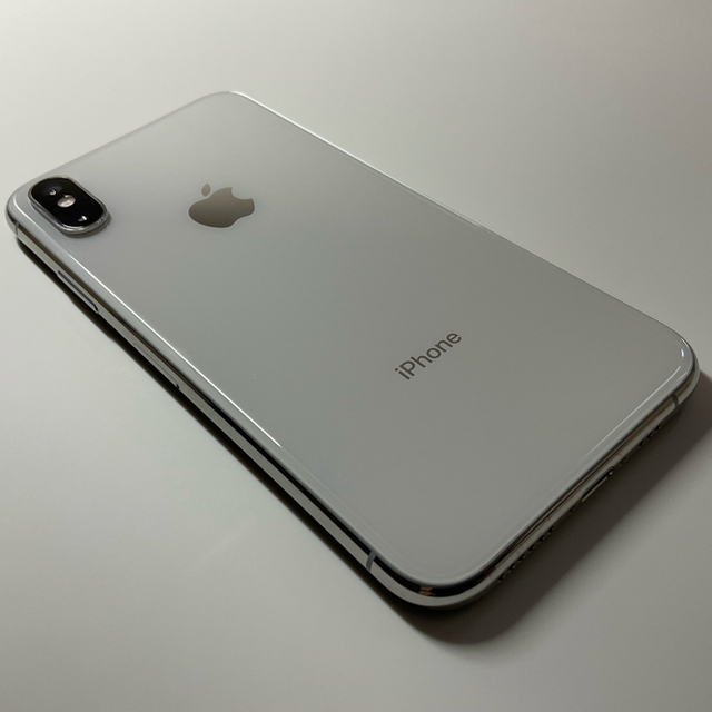 iPhone XS 64GB シルバー 1