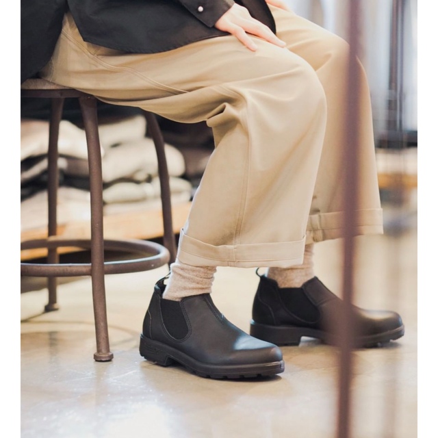 COMOLI - Blundstone LOW CUT サイドゴア ワークシューズ レインブーツの通販 by a...|コモリならラクマ COMOLI - Blundstone LOW CUT サイドゴア ワークシューズ レインブーツの通販 by a...|コモリならラクマ