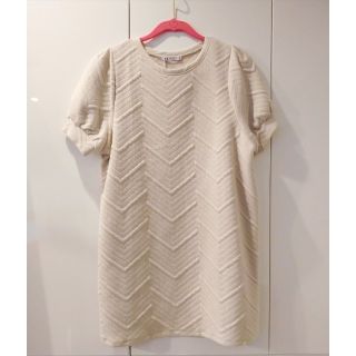 ザラ(ZARA)のZARA ザラ パフスリーブ 半袖 チュニック ベージュ XS 新品・未使用品(チュニック)