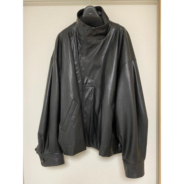 sacai(サカイ)のstein OVER SLEEVE FAKE LEATHER JACKET 美品 メンズのジャケット/アウター(レザージャケット)の商品写真