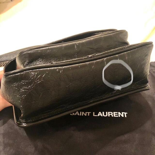 Saint Laurent(サンローラン)の【美品】SAINT LAURENT Niki レザーショルダーバッグ　正規品 レディースのバッグ(ショルダーバッグ)の商品写真