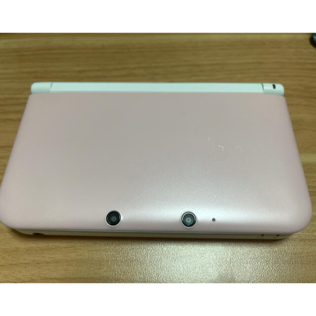 ニンテンドー3DS(ニンテンドー3DS)の30分限定 セール 3DSLL  本体 ピンク 充電器 エンタメ/ホビーのゲームソフト/ゲーム機本体(家庭用ゲーム機本体)の商品写真