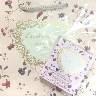 レメルヴェイユーズラデュレ(Les Merveilleuses LADUREE)のラデュレ　パウダーファンデーション(ファンデーション)