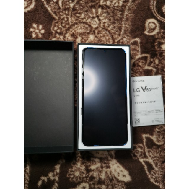 LG v60 thinQ 美品　docomo スマホ/家電/カメラのスマートフォン/携帯電話(スマートフォン本体)の商品写真